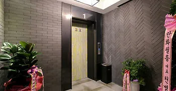 Hotel New Stars Aria Busan 3*,